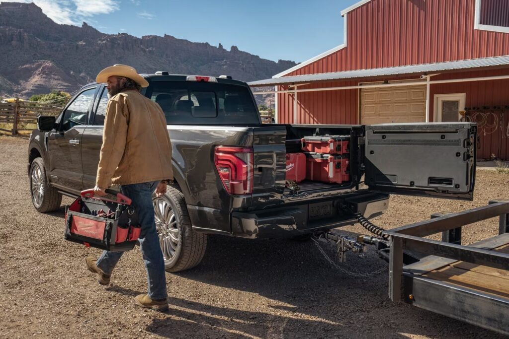 2025 Ford F-150 Pro Access Tailgate