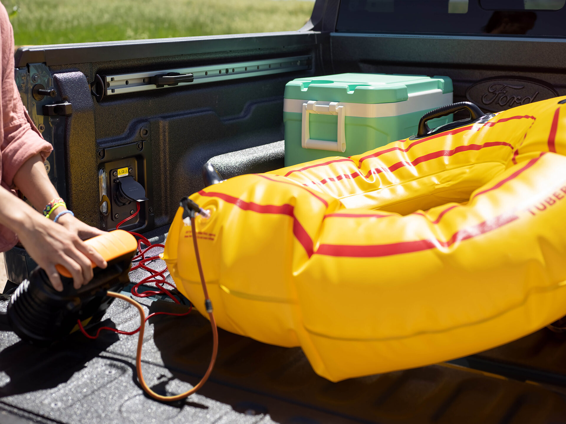 cargo in the back of a 2025 Ford Maverick