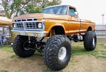 1976 ford f 100 with big block power on 2 5 ton rockwells 2024 12 31 08 12 18 295611 1976 Ford F-100 Beast: Transforming a Classic Truck into an Unstoppable Off-Road Machine